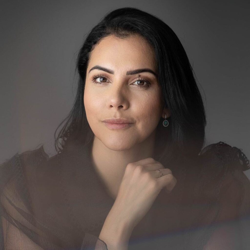 Explora la confianza y autenticidad en esta imagen de marca personal.